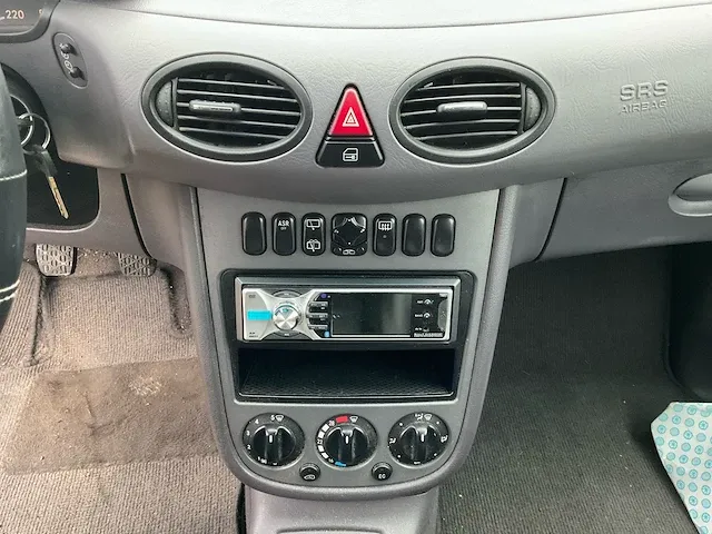 Mercedes-benz - a-klasse - 140 elegance - personenauto - afbeelding 11 van  25
