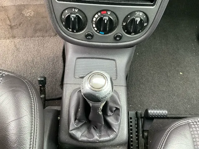 Mercedes-benz - a-klasse - 140 elegance - personenauto - afbeelding 13 van  25