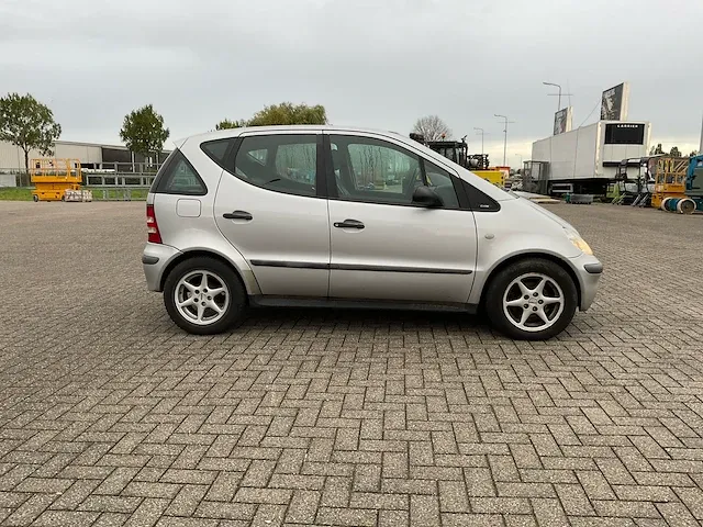 Mercedes-benz - a-klasse - 140 elegance - personenauto - afbeelding 20 van  25