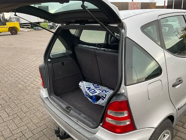 Mercedes-benz - a-klasse - 140 elegance - personenauto - afbeelding 24 van  25