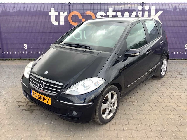 Mercedes-benz - a-klasse - 150 avantgarde - personenauto - afbeelding 1 van  16
