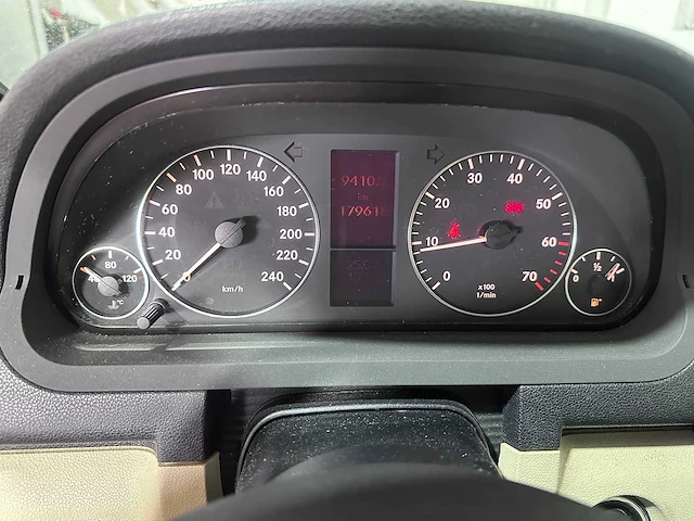 Mercedes-benz - a-klasse - 150 classic - 10-pz-fg - afbeelding 11 van  20