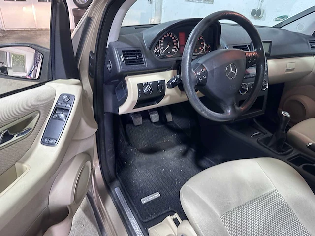 Mercedes-benz - a-klasse - 150 classic - 10-pz-fg - afbeelding 9 van  20