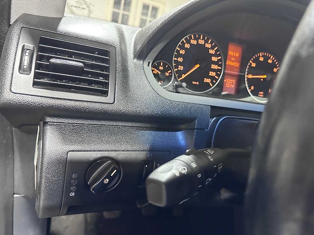 Mercedes-benz - a-klasse - 170 avantgarde - 16-rh-kn - afbeelding 4 van  20
