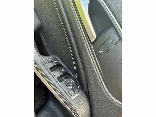 Mercedes-benz - a-klasse - 180 prestige - g-628-kv - 2019 - afbeelding 3 van  15