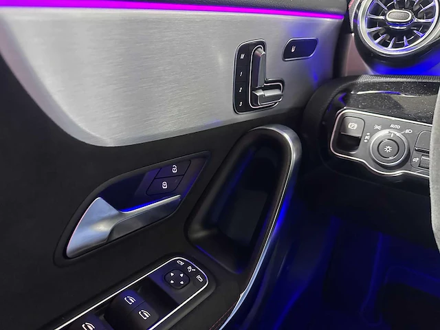 Mercedes-benz - a-klasse - amg 45 s 4matic+ - car - afbeelding 9 van  30