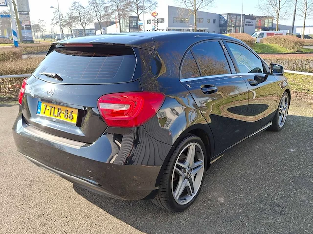 Mercedes-benz - a180 business solution - 2014 - 122pk - afbeelding 28 van  33