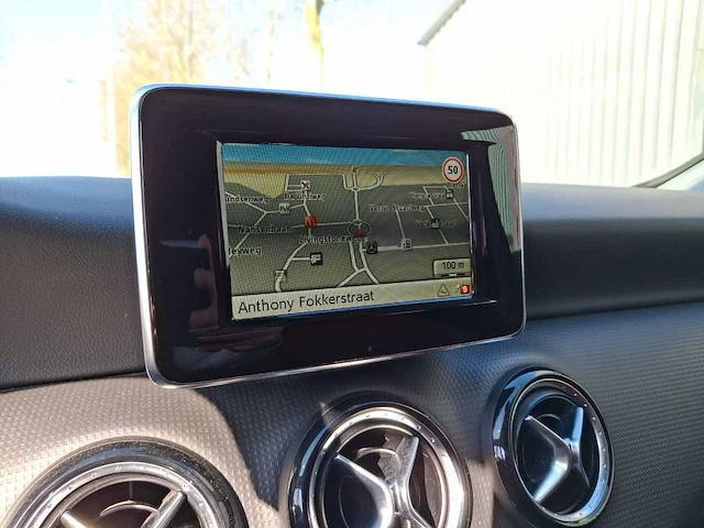 Mercedes-benz - a180 business solution - 2014 - 122pk - afbeelding 32 van  33