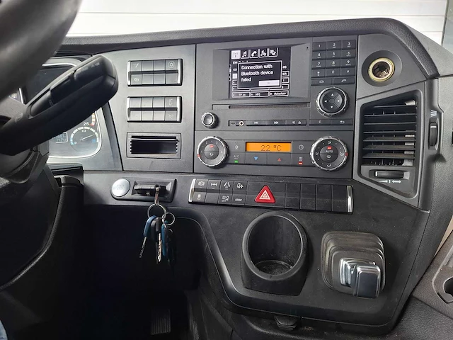 Mercedes-benz - actros - vrachtwagen - afbeelding 2 van  33