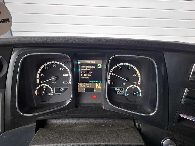 Mercedes-benz - actros - vrachtwagen - afbeelding 8 van  33