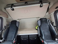 Mercedes-benz - actros - vrachtwagen - afbeelding 16 van  33