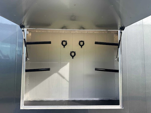 Mercedes-benz - atego - paardenvrachtwagen met living - opbouw zo goed als nieuw - 2014 - afbeelding 4 van  33