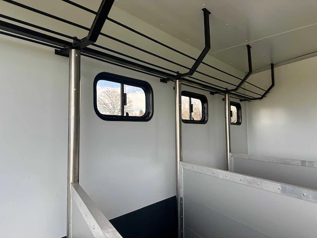 Mercedes-benz - atego - paardenvrachtwagen met living - opbouw zo goed als nieuw - 2014 - afbeelding 20 van  33