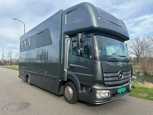 Mercedes-benz - atego - paardenvrachtwagen met living - opbouw zo goed als nieuw - 2014 - afbeelding 12 van  33