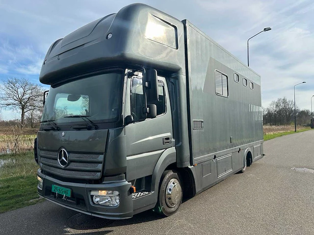 Mercedes-benz - atego - paardenvrachtwagen met living - opbouw zo goed als nieuw - 2014 - afbeelding 28 van  33