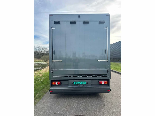Mercedes-benz - atego - paardenvrachtwagen met living - opbouw zo goed als nieuw - 2014 - afbeelding 32 van  33