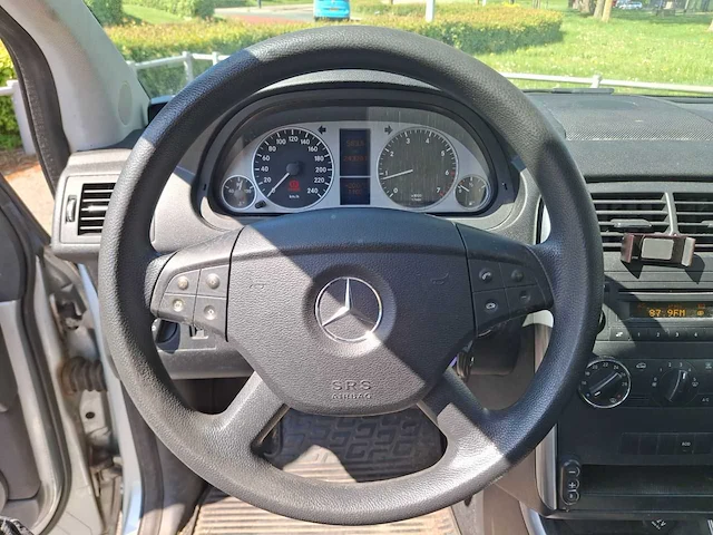 Mercedes-benz - b-klasse - 180 blueefficiency - 2010 - 116pk - afbeelding 3 van  31