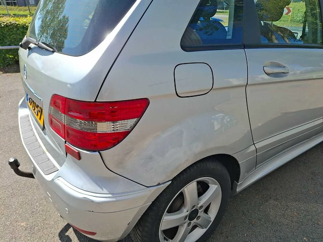 Mercedes-benz - b-klasse - 180 blueefficiency - 2010 - 116pk - afbeelding 19 van  31