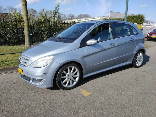 Mercedes-benz - b-klasse - 200 - 9-zsj-37 - 2005 - afbeelding 1 van  9