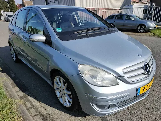 Mercedes-benz - b-klasse - 200 - 9-zsj-37 - 2005 - afbeelding 2 van  9