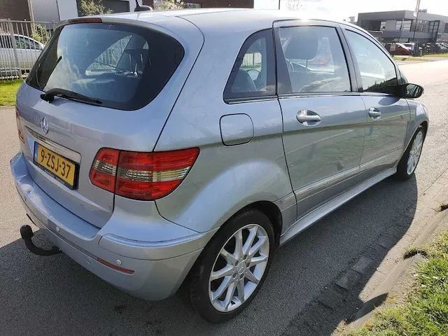Mercedes-benz - b-klasse - 200 - 9-zsj-37 - 2005 - afbeelding 3 van  9
