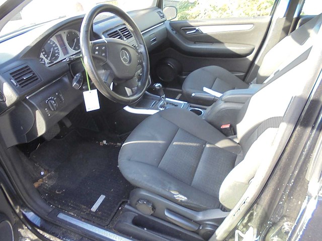 Mercedes-benz - b-klasse automaat - 200 cdi exec. class - 68-tg-sf - afbeelding 14 van  15