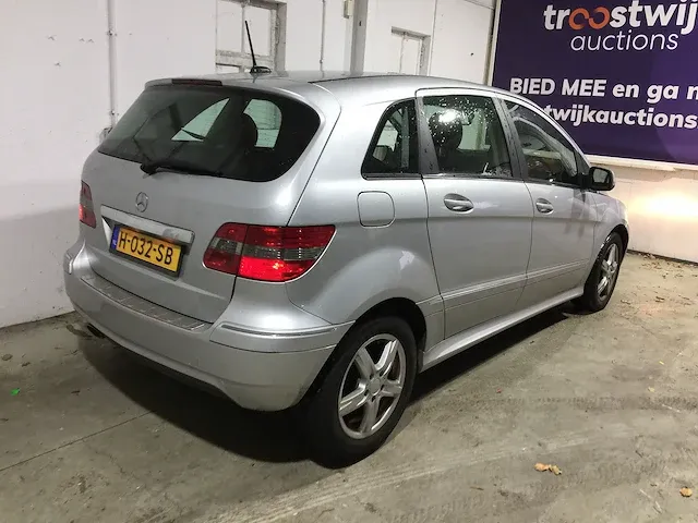 Mercedes-benz - b180 automaat - h-032-sb - afbeelding 2 van  15