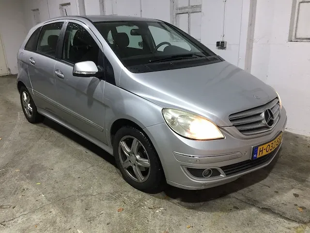 Mercedes-benz - b180 automaat - h-032-sb - afbeelding 4 van  15