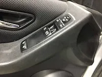 Mercedes-benz - b180 automaat - h-032-sb - afbeelding 4 van  19