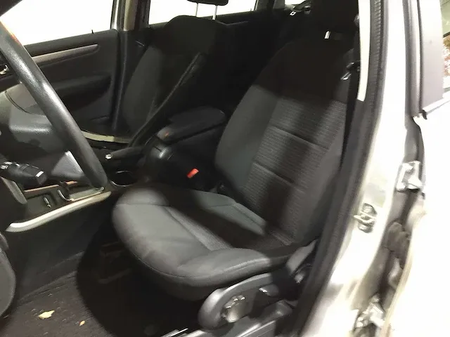 Mercedes-benz - b180 automaat - h-032-sb - afbeelding 8 van  19