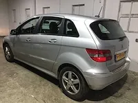 Mercedes-benz - b180 automaat - h-032-sb - afbeelding 13 van  19