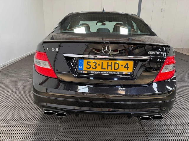 Mercedes-benz - c 63 amg - v8 - klasse - personenauto - 2009 - afbeelding 2 van  31