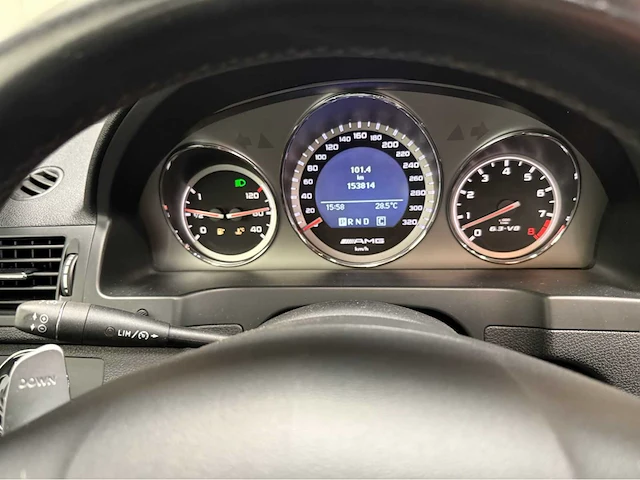 Mercedes-benz - c 63 amg - v8 - klasse - personenauto - 2009 - afbeelding 11 van  31