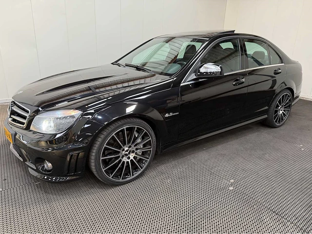 Mercedes-benz - c 63 amg - v8 - klasse - personenauto - 2009 - afbeelding 1 van  31