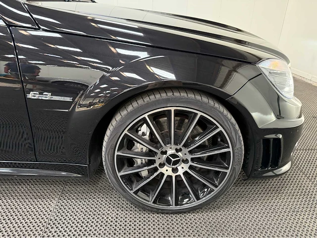 Mercedes-benz - c 63 amg - v8 - klasse - personenauto - 2009 - afbeelding 21 van  31