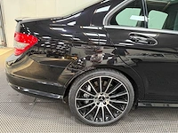Mercedes-benz - c 63 amg - v8 - klasse - personenauto - 2009 - afbeelding 24 van  31