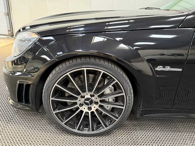 Mercedes-benz - c 63 amg - v8 - klasse - personenauto - 2009 - afbeelding 25 van  31