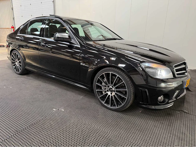 Mercedes-benz - c 63 amg - v8 - klasse - personenauto - 2009 - afbeelding 27 van  31