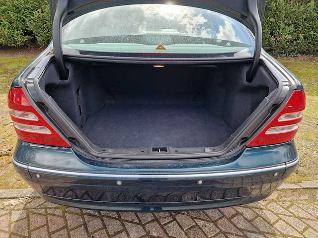 Mercedes-benz - c-klasse - 180 elegance - 2002 - afbeelding 23 van  24