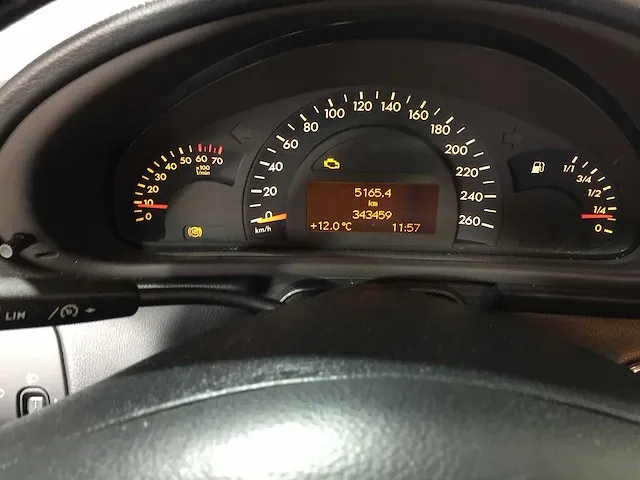 Mercedes-benz - c-klasse - 180 elegance - 83-tx-xf - afbeelding 3 van  24