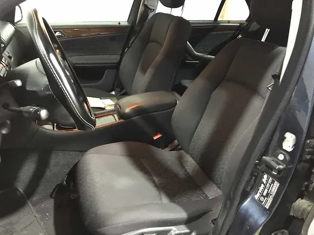 Mercedes-benz - c-klasse - 180 elegance - 83-tx-xf - afbeelding 10 van  24