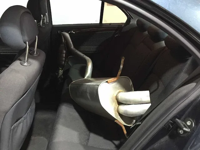 Mercedes-benz - c-klasse - 180 elegance - 83-tx-xf - afbeelding 11 van  24