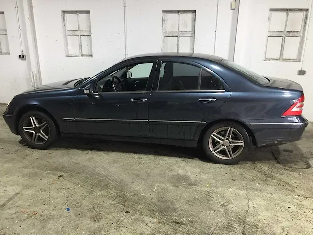 Mercedes-benz - c-klasse - 180 elegance - 83-tx-xf - afbeelding 12 van  24