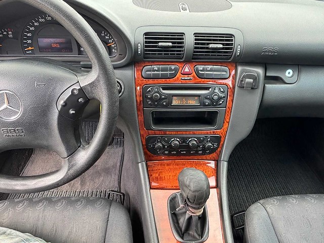 Mercedes-benz - c-klasse - 200 cdi classic - car - 2004 - afbeelding 3 van  25