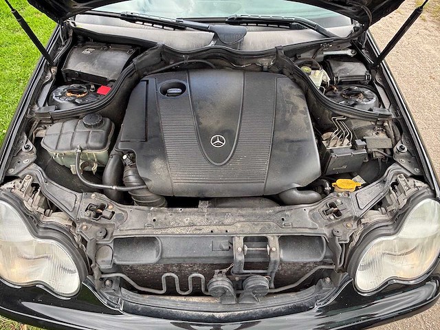 Mercedes-benz - c-klasse - 200 cdi classic - car - 2004 - afbeelding 5 van  25