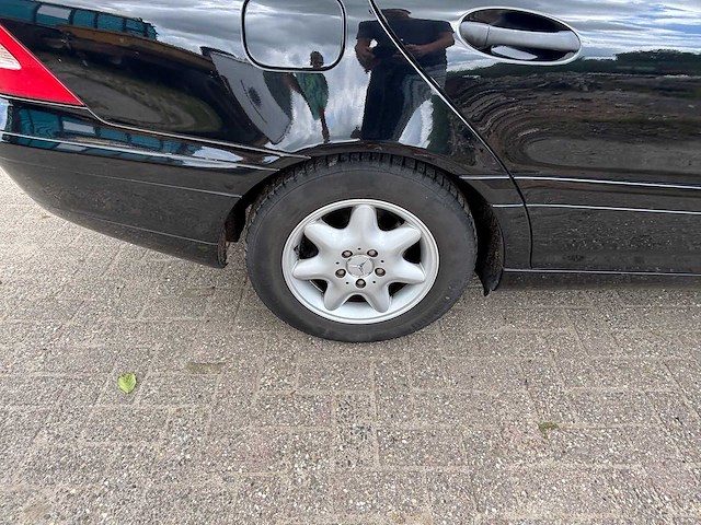 Mercedes-benz - c-klasse - 200 cdi classic - car - 2004 - afbeelding 14 van  25