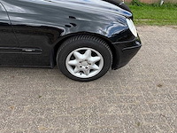 Mercedes-benz - c-klasse - 200 cdi classic - car - 2004 - afbeelding 15 van  25