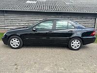 Mercedes-benz - c-klasse - 200 cdi classic - car - 2004 - afbeelding 12 van  25