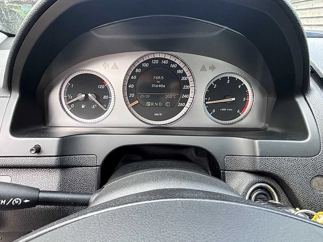 Mercedes-benz - c-klasse - 220 cdi avantgarde - car - 2007 - afbeelding 2 van  23