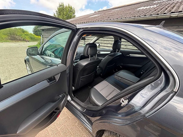 Mercedes-benz - c-klasse - 220 cdi avantgarde - car - 2007 - afbeelding 21 van  23